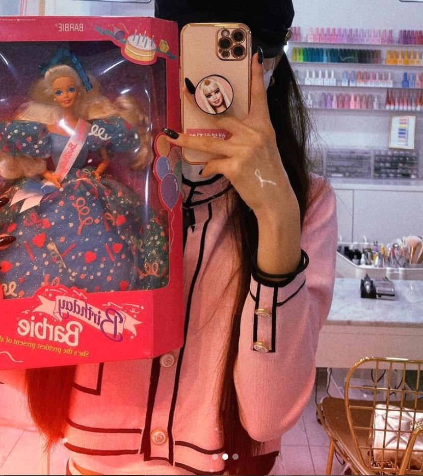 Áo Song Ji A mặc.