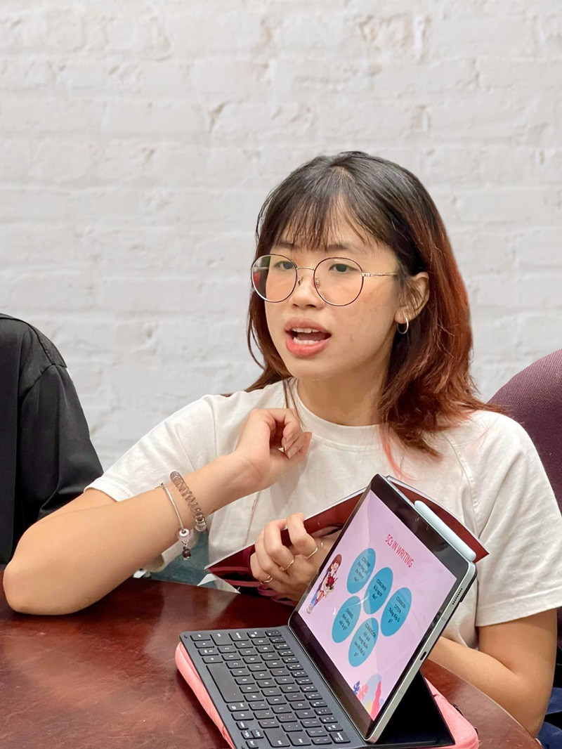 Jolie Táo nhiệt tình chia sẻ bí kíp viết báo lẫn sáng tạo content. Jolie Táo nhiệt tình chia sẻ bí kíp viết báo lẫn sáng tạo content.