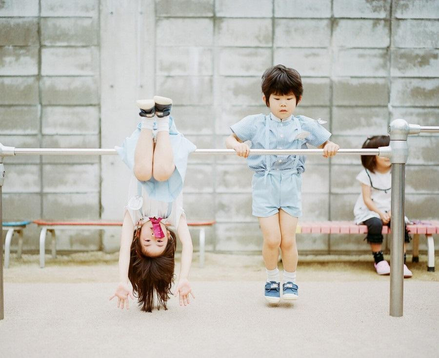 Cứ ăn sáng ăn trưa xong là tôi tót qua chơi với bạn. (Minh họa: Haru và Mina) Cứ ăn sáng ăn trưa xong là tôi tót qua chơi với bạn. (Minh họa: Haru và Mina)