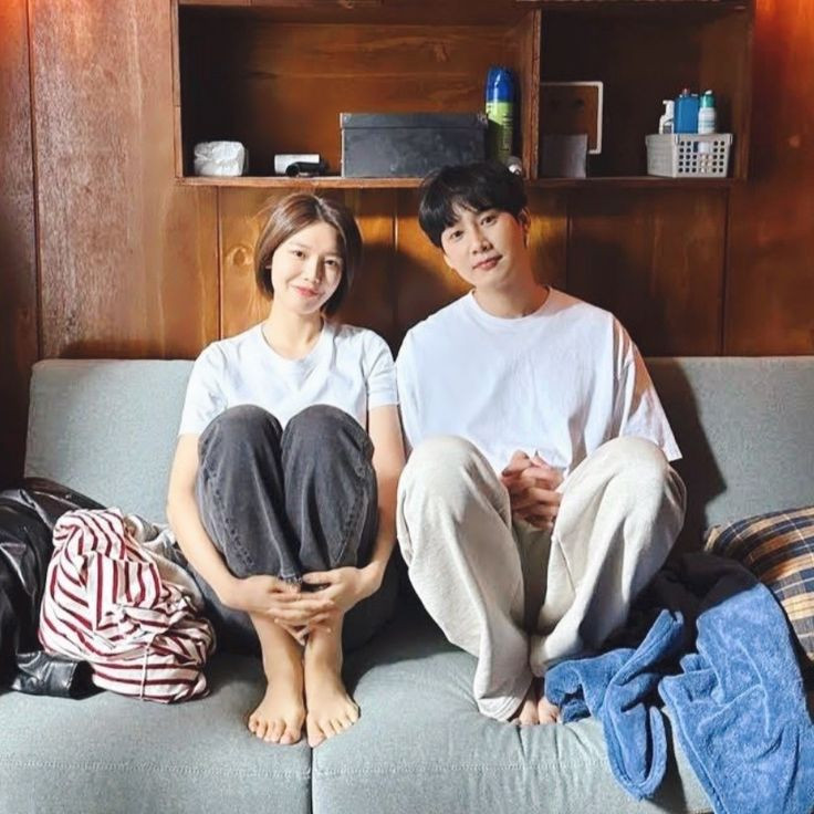 Park Sung Hoon từng đóng với một thành viên SNSD khác là So Young trong Not Others.