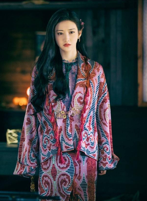 Nhưng mà vạn người tình nguyện u mê tiểu thư Tư Đằng.