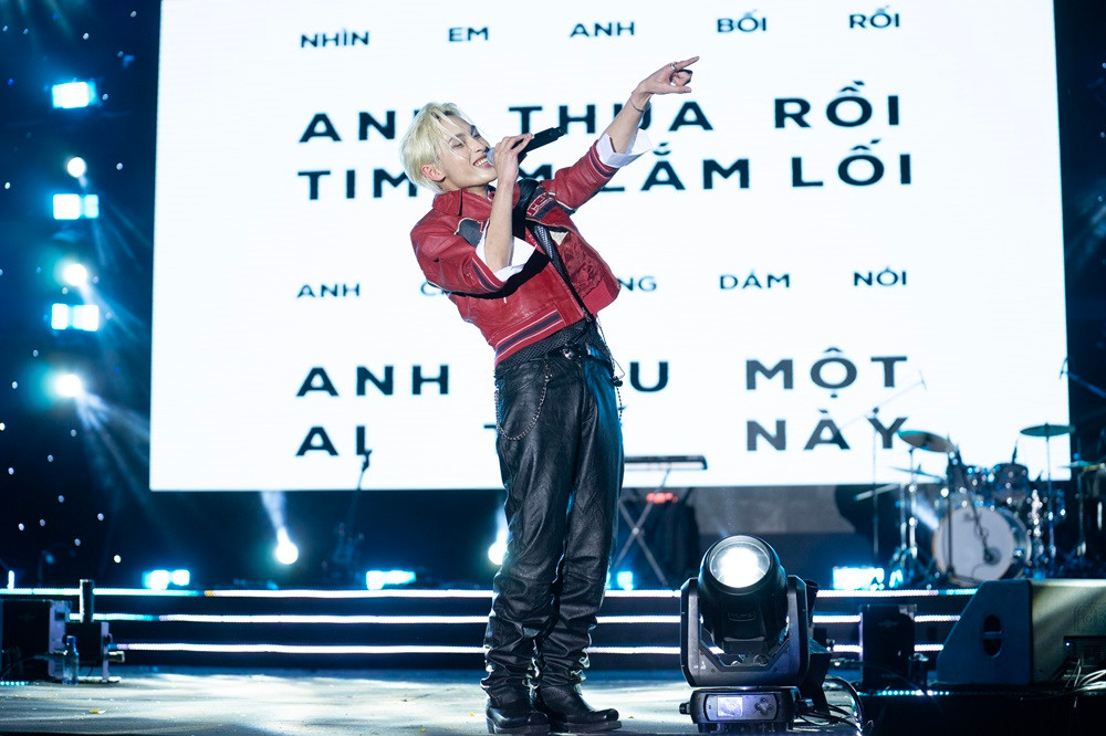 Wren Evans chiêu đãi teen tận 6 bản hit cực cháy. (Ảnh: Lan) Wren Evans chiêu đãi teen tận 6 bản hit cực cháy. (Ảnh: Lan)