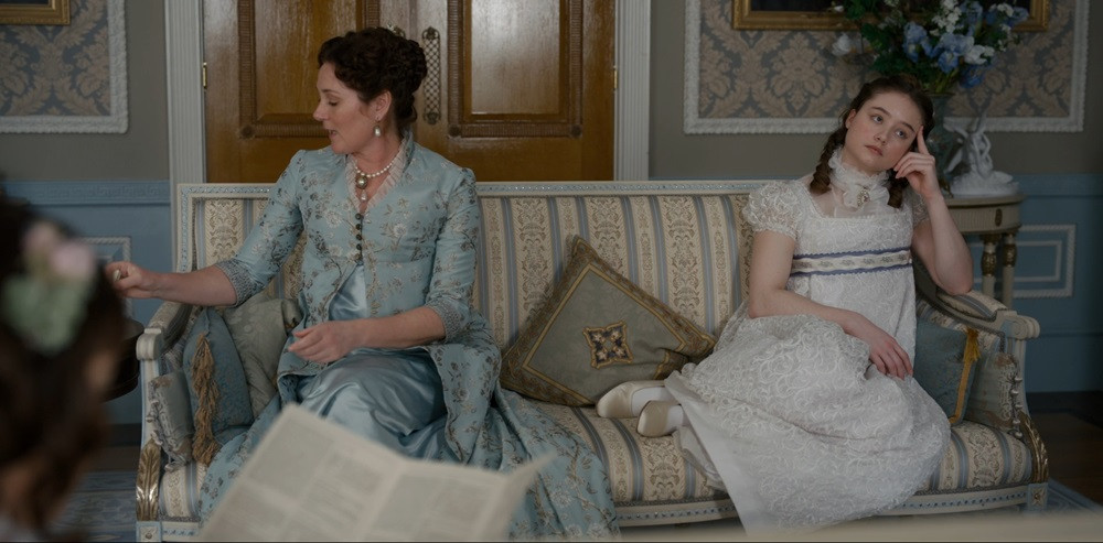 Francesca (Ruby Stokes) và mẹ trong mùa 1.