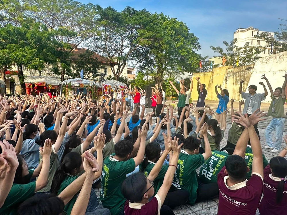 Ảnh: Đoàn trường THPT Nguyễn Đình Chiểu (Tiền Giang). Ảnh: Đoàn trường THPT Nguyễn Đình Chiểu (Tiền Giang).