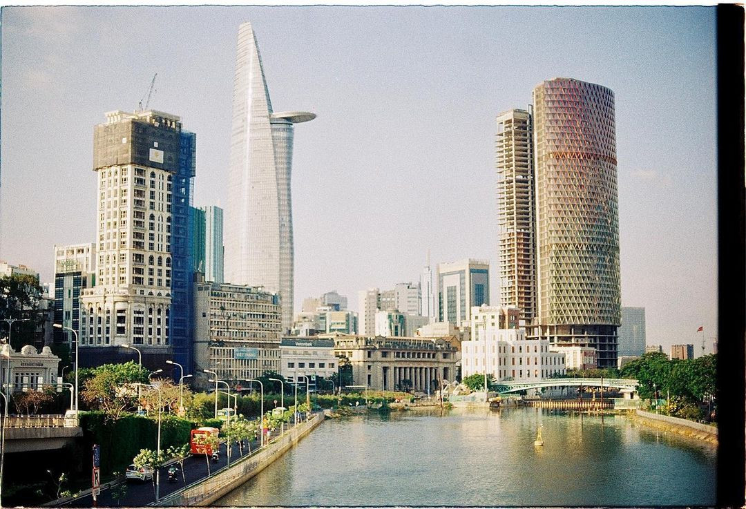 Một góc Sài Gòn qua tấm ảnh được “xuất bản” từ LLab. (Ảnh: Instagram @myanvafilm)