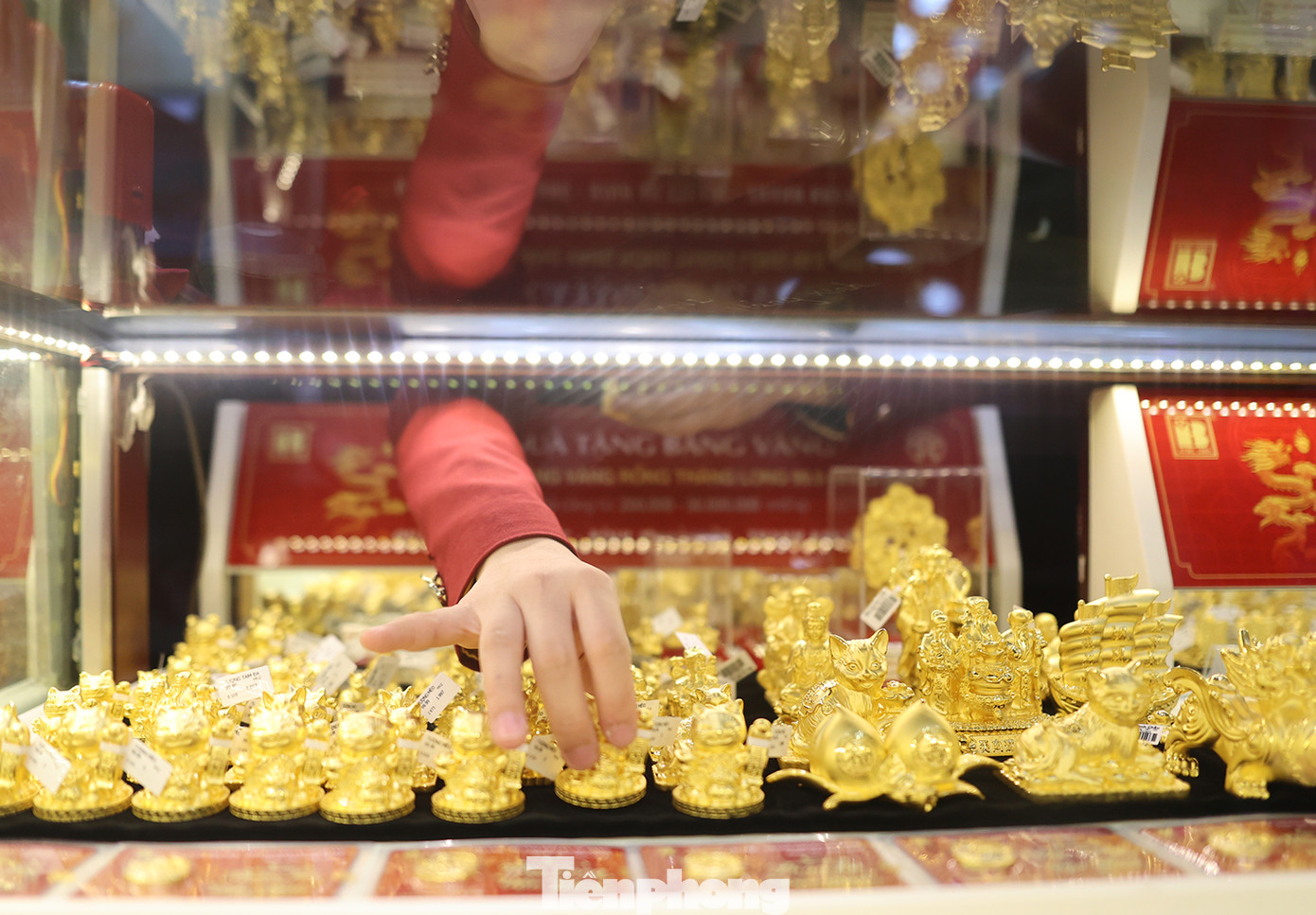 Hôm nay được coi là ngày kinh doanh lớn nhất trong năm của các tiệm vàng.