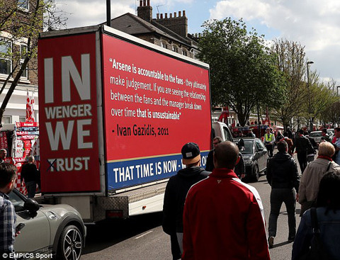 Arsenal nội chiến dữ dội quanh ghế Wenger ảnh 2