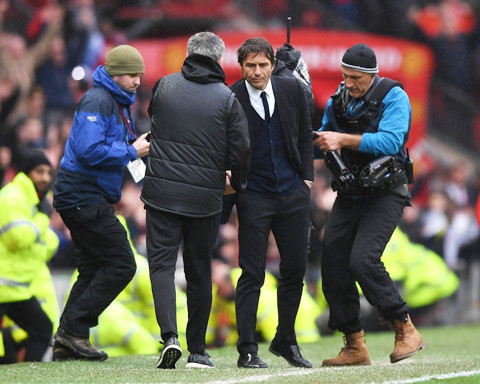 Ngày Conte bị Mourinho điểm huyệt tài tình ảnh 1