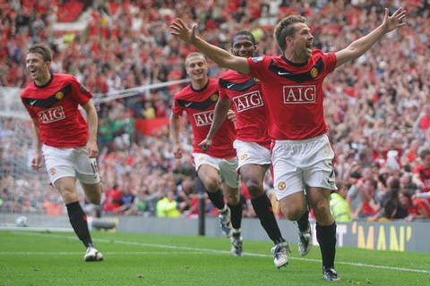 Tiết lộ giật mình về trọng tài bắt chính derby Manchester ảnh 1