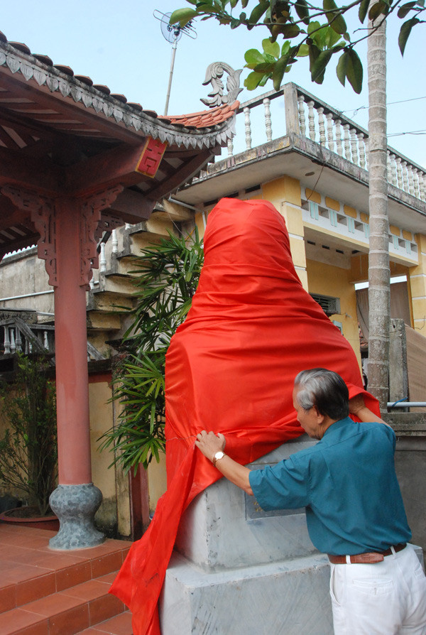 Người rước tượng Đại tướng vào từ đường ảnh 10