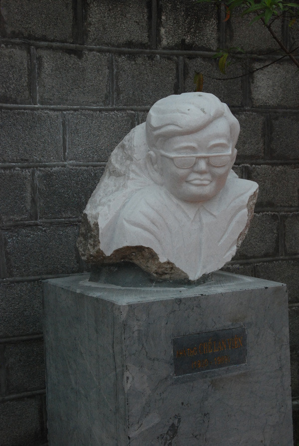 Người rước tượng Đại tướng vào từ đường ảnh 15