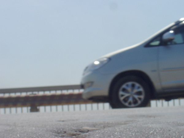 Nguy hiểm cho các phương tiện qua lại