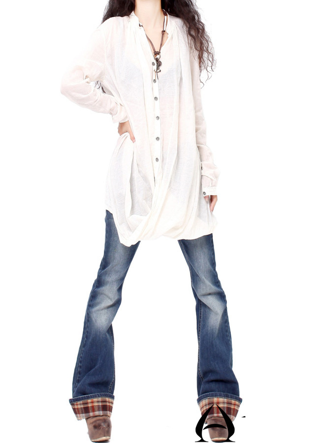 Áo sơ mi trắng với quần jeans sắn gấu đơn giản Thêm chiếc thắt lưng cá tính Thêm chiếc áo khoác nhẹ cho ngày lành lạnh Một phong cách mới khi chiếc áo kết hợp với quần ôm Mới mẻ khi đi cùng chiếc áo khoác nhẹ Biến hóa thành style rất "ngầu" rồi phải không? Dịu dàng mà cá tính khi đi cùng chiếc váy jean Thướt tha cùng chân váy bohemian.