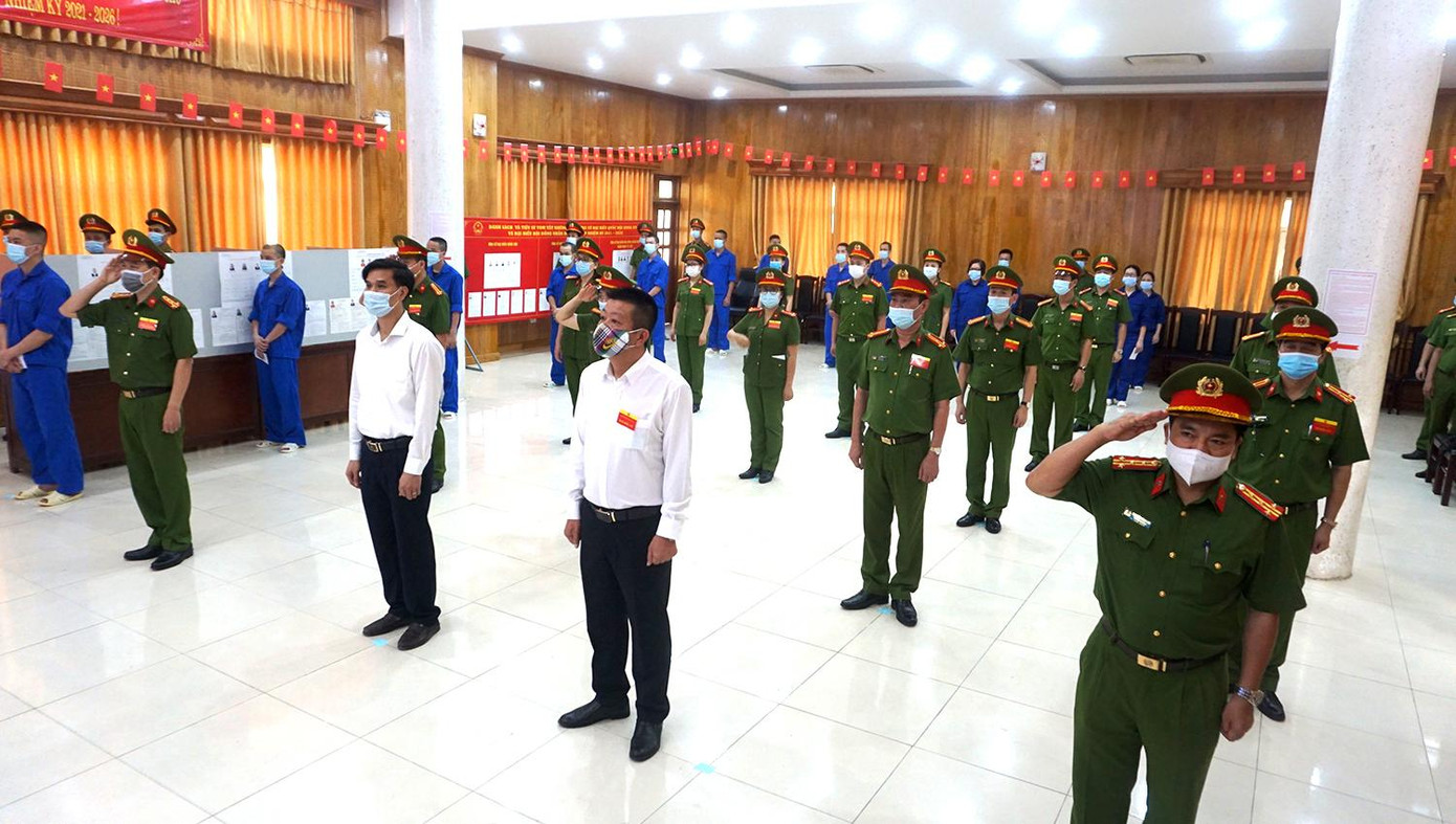 Lễ khai mạc bầu cử tại Trại tạm giam số 1 Công an TP Hà Nội bắt đầu lúc 7h sáng 23/5.