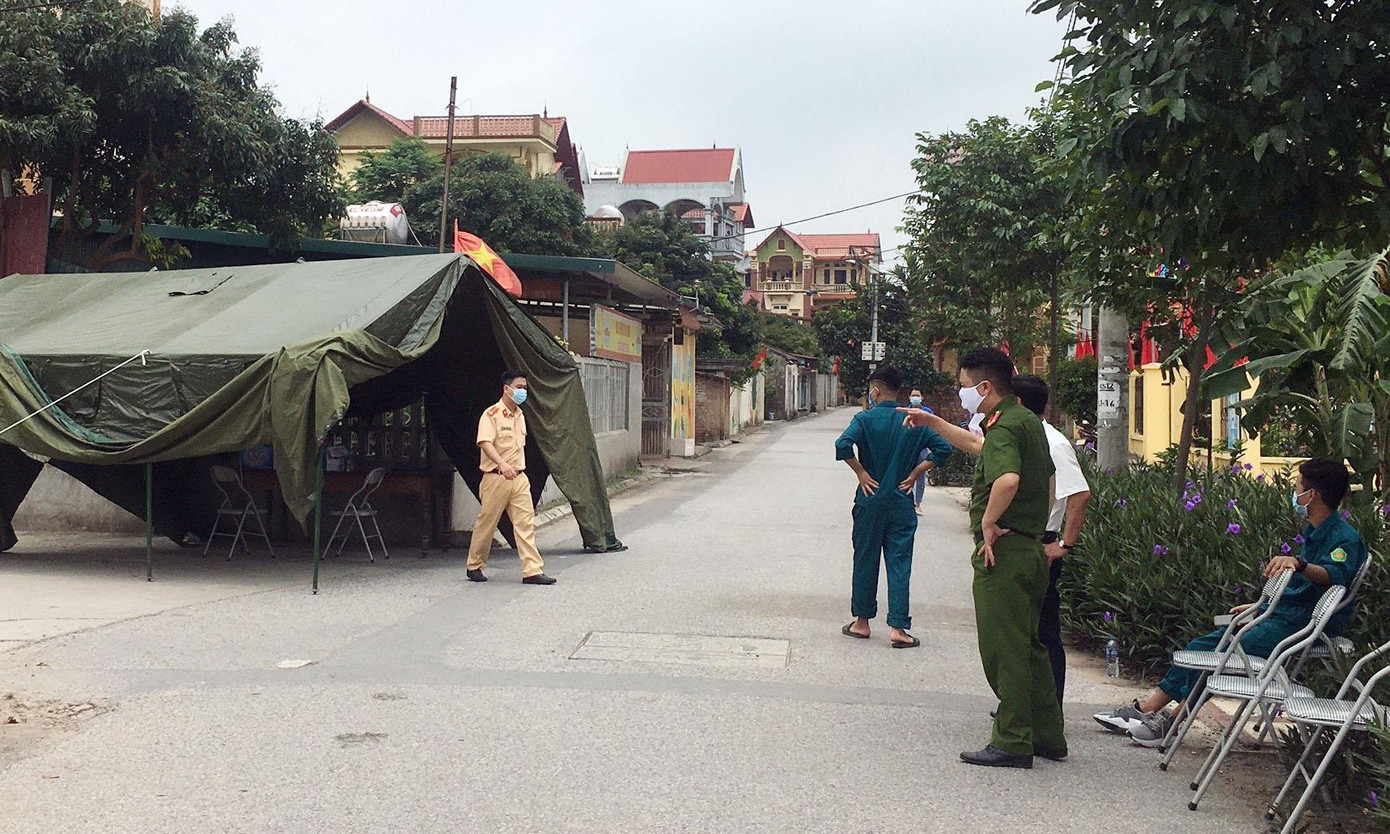 4 học sinh là F1 dương tính với SARS-CoV-2.