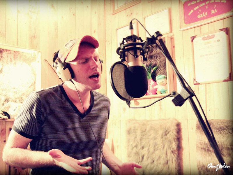 Kyo hát nhạc Việt. Kyo hát nhạc Việt