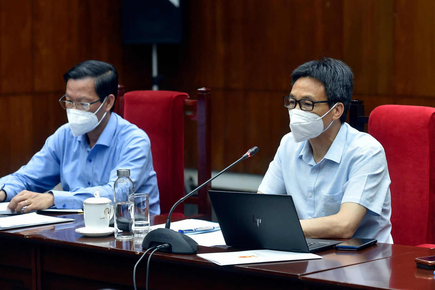 Phó Thủ tướng Vũ Đức Đam và Chủ tịch UBND TPHCM Phan Văn Mãi tại cuộc họp chiều tối 7/9. Ảnh: VGP Phó Thủ tướng Vũ Đức Đam và Chủ tịch UBND TPHCM Phan Văn Mãi tại cuộc họp chiều tối 7/9. Ảnh: VGP