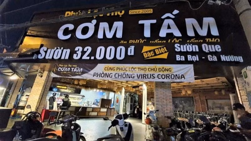 TPHCM đã cho phép một số loại hình dịch vụ hoạt động trở lại như bán đồ ăn, thức uống mang về