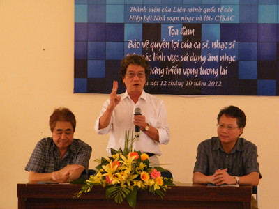 Quy định luật pháp cứng nhắc liệu có làm người biểu diễn mất hứng?. Ảnh: N.M.Hà