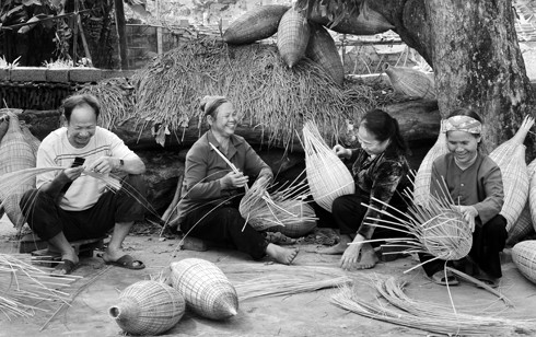 Bức ảnh này cũng được giám khảo chọn trao giải khuyến khích nhưng cuối cùng vẫn không nằm trong danh sách đoạt giải