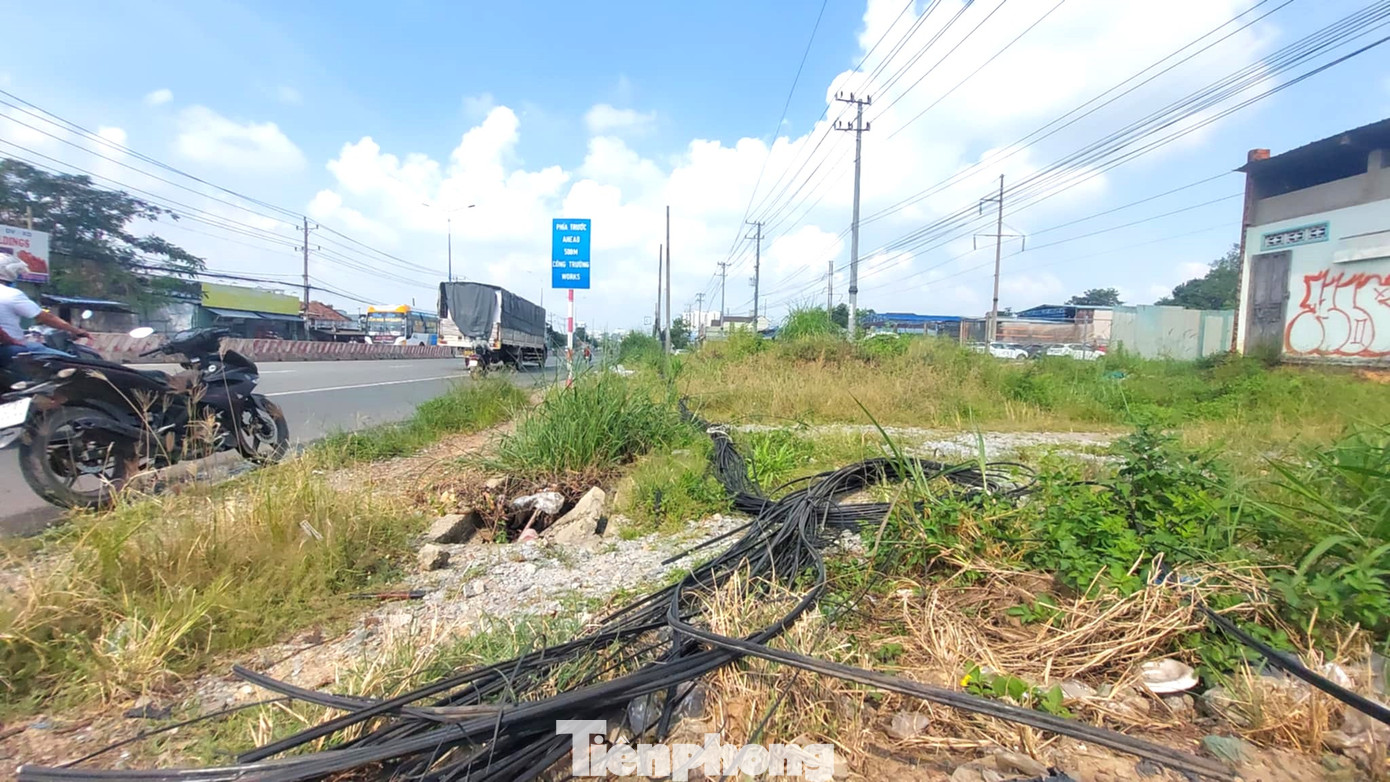 Dự án mở rộng quốc lộ 13 chậm tiến độ do công tác giải phóng mặt bằng