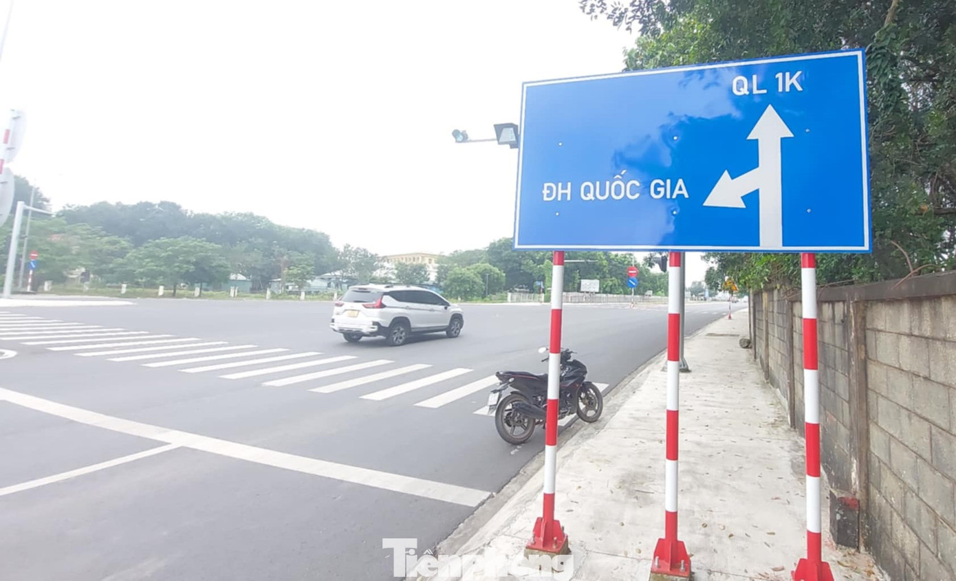 Đường Trục chính Đông - Tây sau khi hoàn thiện không chỉ tạo sự phát triển cho TP.Dĩ An mà còn giúp kết nối giao thông giữa Bình Dương và TPHCM.