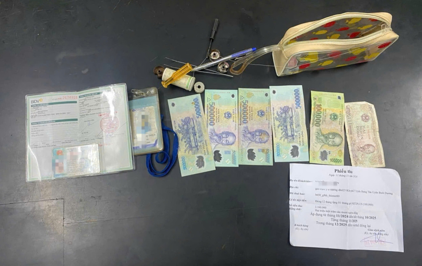 Toàn bộ tài sản người phụ nữ nhặt được