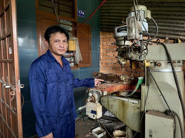 Đối tượng Lềnh Chi Và bên máy chế tạo vũ khí