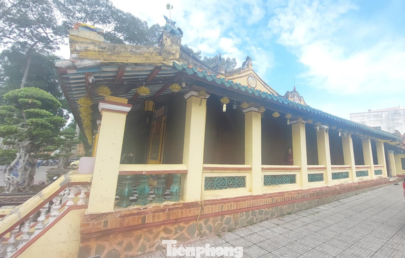 Hội Khánh còn được xem là ngôi chùa tiêu biểu cho đặc điểm chung của các ngôi chùa cổ Bình Dương.