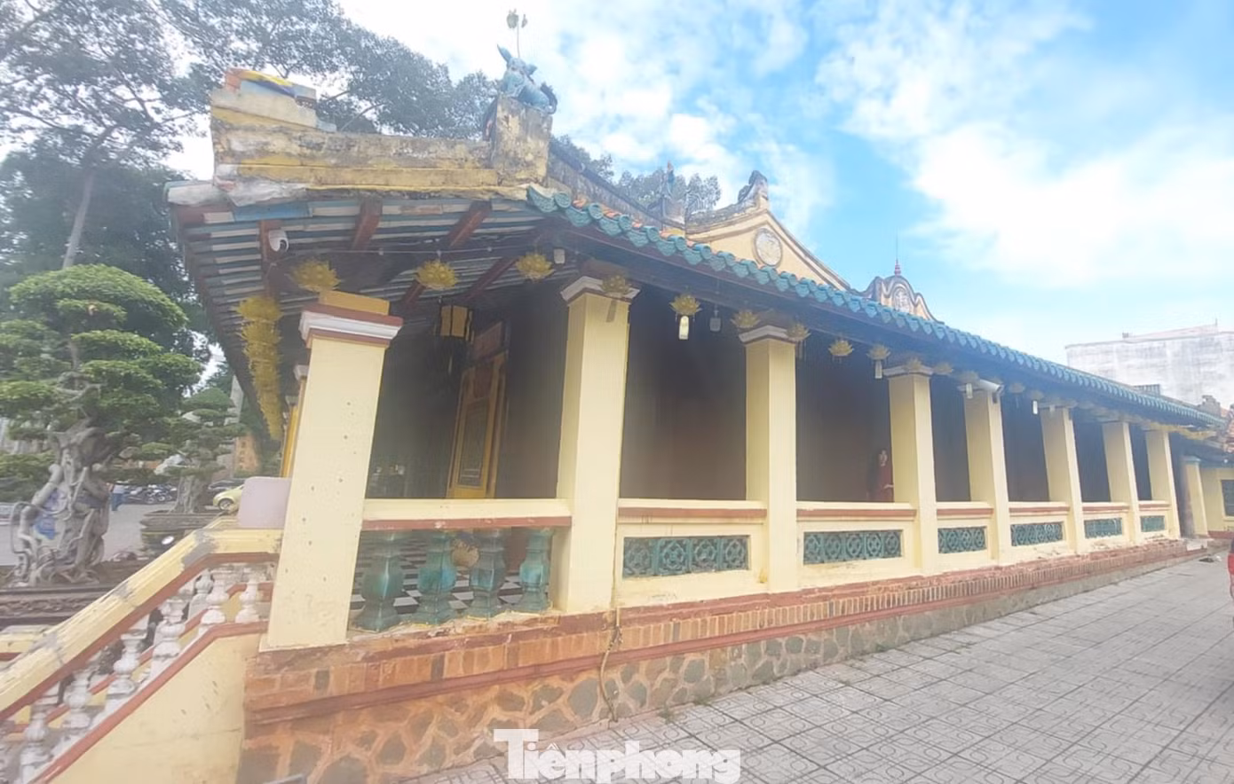 Hội Khánh còn được xem là ngôi chùa tiêu biểu cho đặc điểm chung của các ngôi chùa cổ Bình Dương.