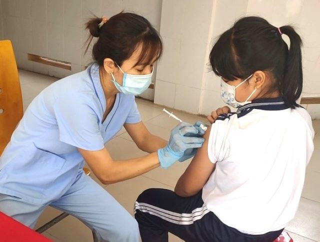 Ngành y tế khuyến cáo người dân cần đưa trẻ đi tiêm vắc xin để phòng bệnh sởi