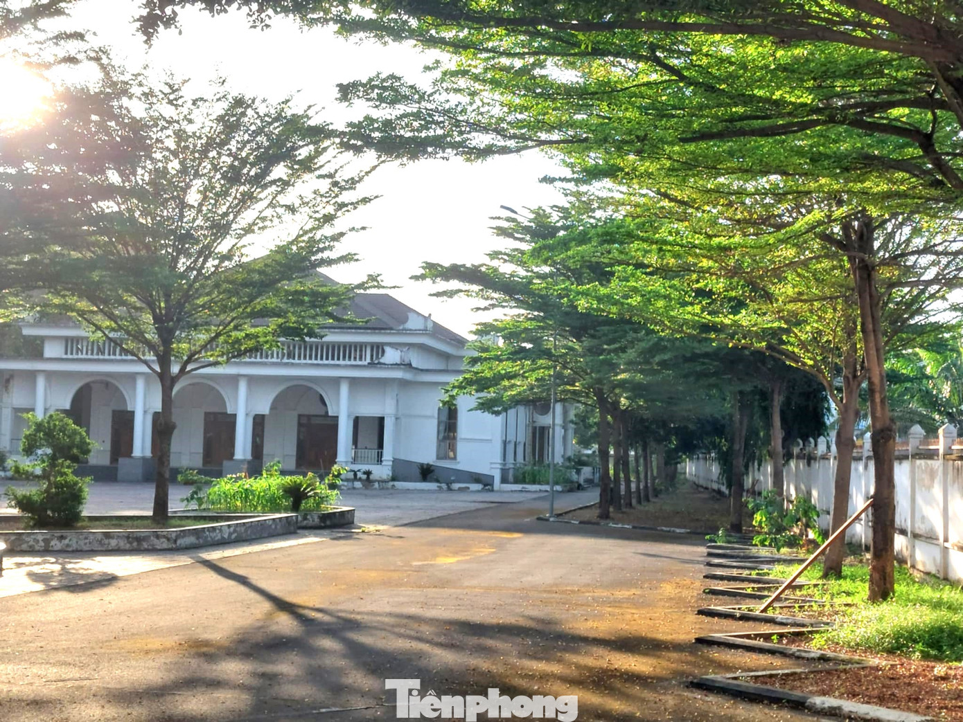 Nhà tang lễ ra đời nhằm góp phần thay đổi tập quán tổ chức tang lễ của nhân dân trên địa bàn, giúp người dân tiếp cận với hình thức tổ chức tang lễ văn minh hơn, tiết kiệm thời gian và chi phí. Đồng thời tạo điều kiện cho những trường hợp mà nơi ở không có điểm tổ chức tang lễ. Nhà tang lễ ra đời nhằm góp phần thay đổi tập quán tổ chức tang lễ của nhân dân trên địa bàn, giúp người dân tiếp cận với hình thức tổ chức tang lễ văn minh hơn, tiết kiệm thời gian và chi phí. Đồng thời tạo điều kiện cho những trường hợp mà nơi ở không có điểm tổ chức tang lễ.