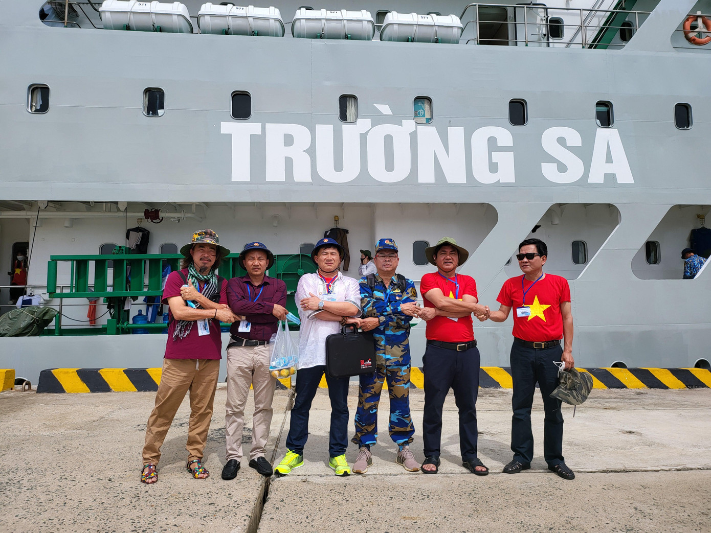 Đoàn kiều bào thăm Trường Sa năm 2022 là một trong số những hoạt động thường niên dành cho người Việt Nam ở nước ngoài Đoàn kiều bào thăm Trường Sa năm 2022 là một trong số những hoạt động thường niên dành cho người Việt Nam ở nước ngoài