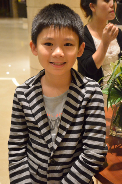 Beckham sở hữu nụ cười tươi giống mẹ