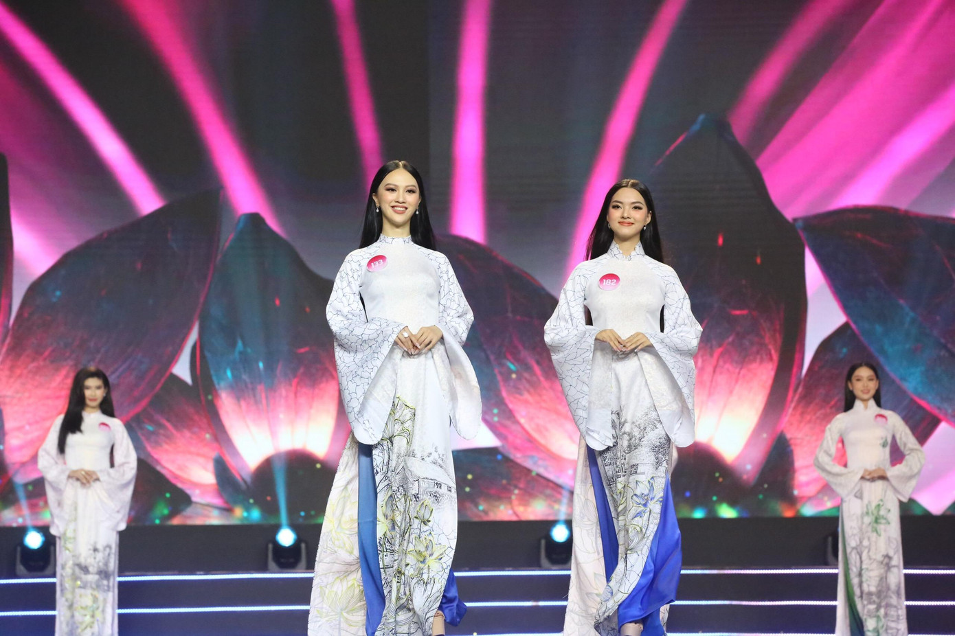 Bộ sưu tập "Niên sắc".