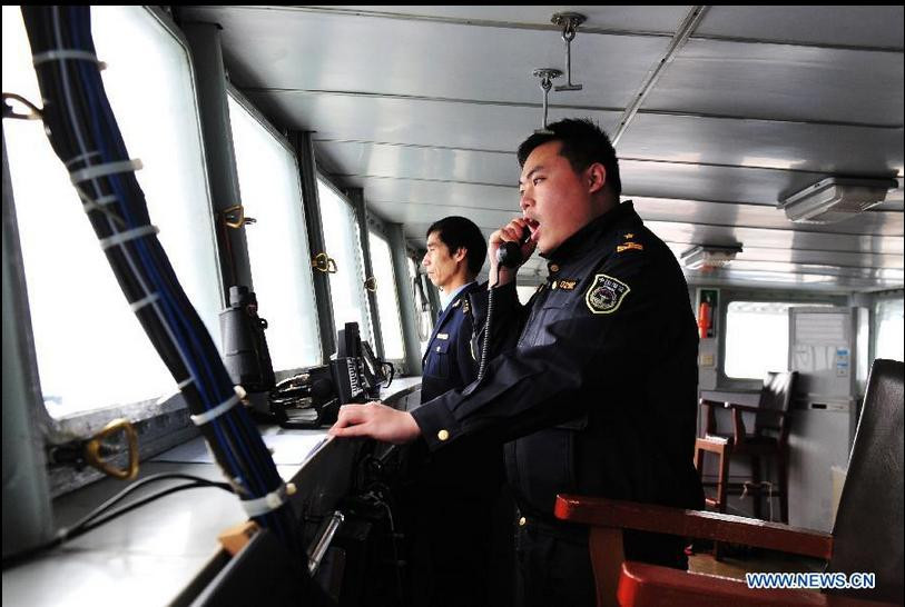 Các thủy thủ của tàu giám sát biển Trung Quốc tiến ra vùng đảo Điếu Ngư/Senkaku sáng nay