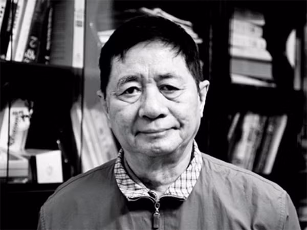 GS Hoàng Ngọc Hiến