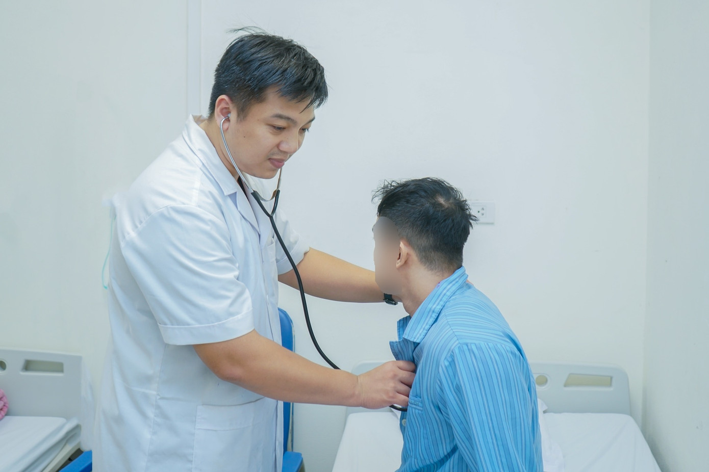 Nam huấn luyện viên thể hình đã hồi phục tốt sau khi được can thiệp, điều trị. Ảnh: BV cung cấp Nam huấn luyện viên thể hình đã hồi phục tốt sau khi được can thiệp, điều trị. Ảnh: BV cung cấp