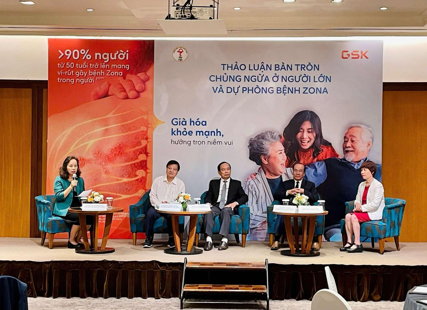 Các bác sĩ, chuyên gia đầu ngành trao đổi tại toạ đàm về ngừa bệnh Zona ở người lớn tuổi Các bác sĩ, chuyên gia đầu ngành trao đổi tại toạ đàm về ngừa bệnh Zona ở người lớn tuổi