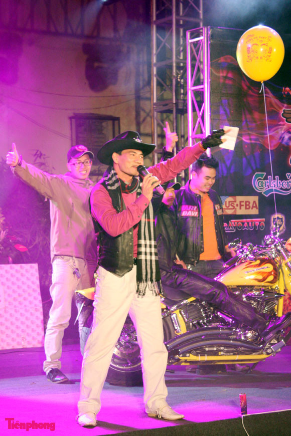 MC Xuân Bắc với phong cách Harley Davidson