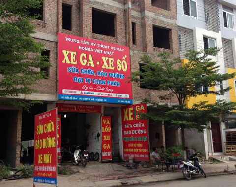 Biệt thự thành quán sửa xe . Biệt thự thành quán sửa xe