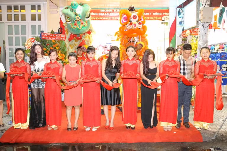 Dàn hotgirl xinh đẹp dự khai trương Showroom Beauty & Go ảnh 3