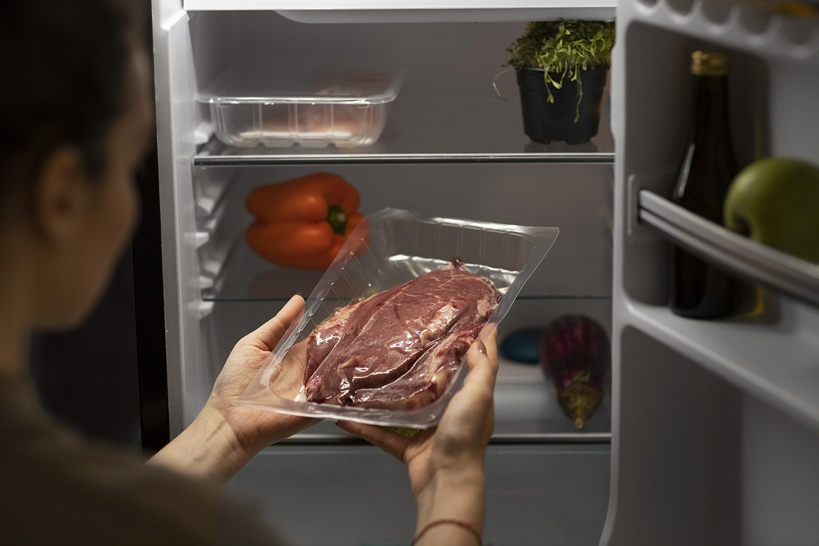 Lựa chọn phương pháp rã đông đúng sẽ không làm thực phẩm bị mất chất dinh dưỡng và nhiễm khuẩn.