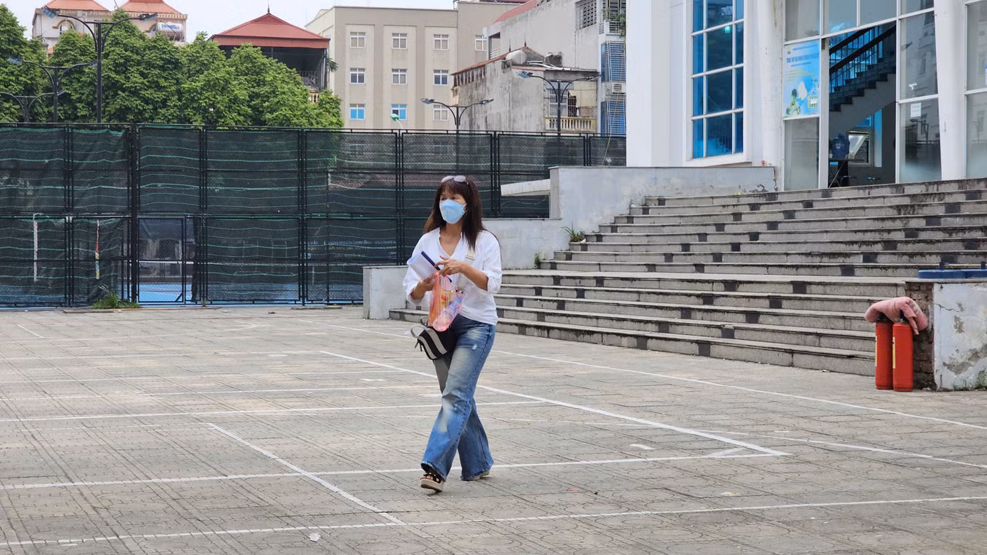 Nhiều người tham gia đấu giá cho rằng mức trúng đấu giá này vẫn còn “ảo giá”, cao hơn so với giá đất thị trường khu vực lân cận.