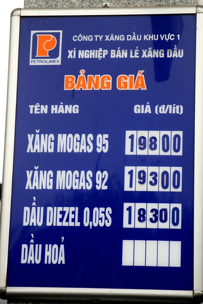 Bảng giá mới được áp dụng từ 10 giờ hôm nay (24 - 2).