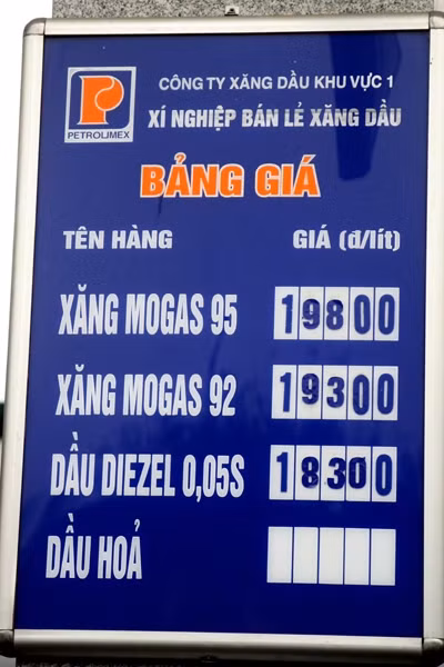Bảng giá mới được áp dụng từ 10 giờ hôm nay (24 - 2).
