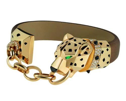Hai chiếc vòng này đều nằm trong bộ sưu tập đắt giá Panthere của Cartier.