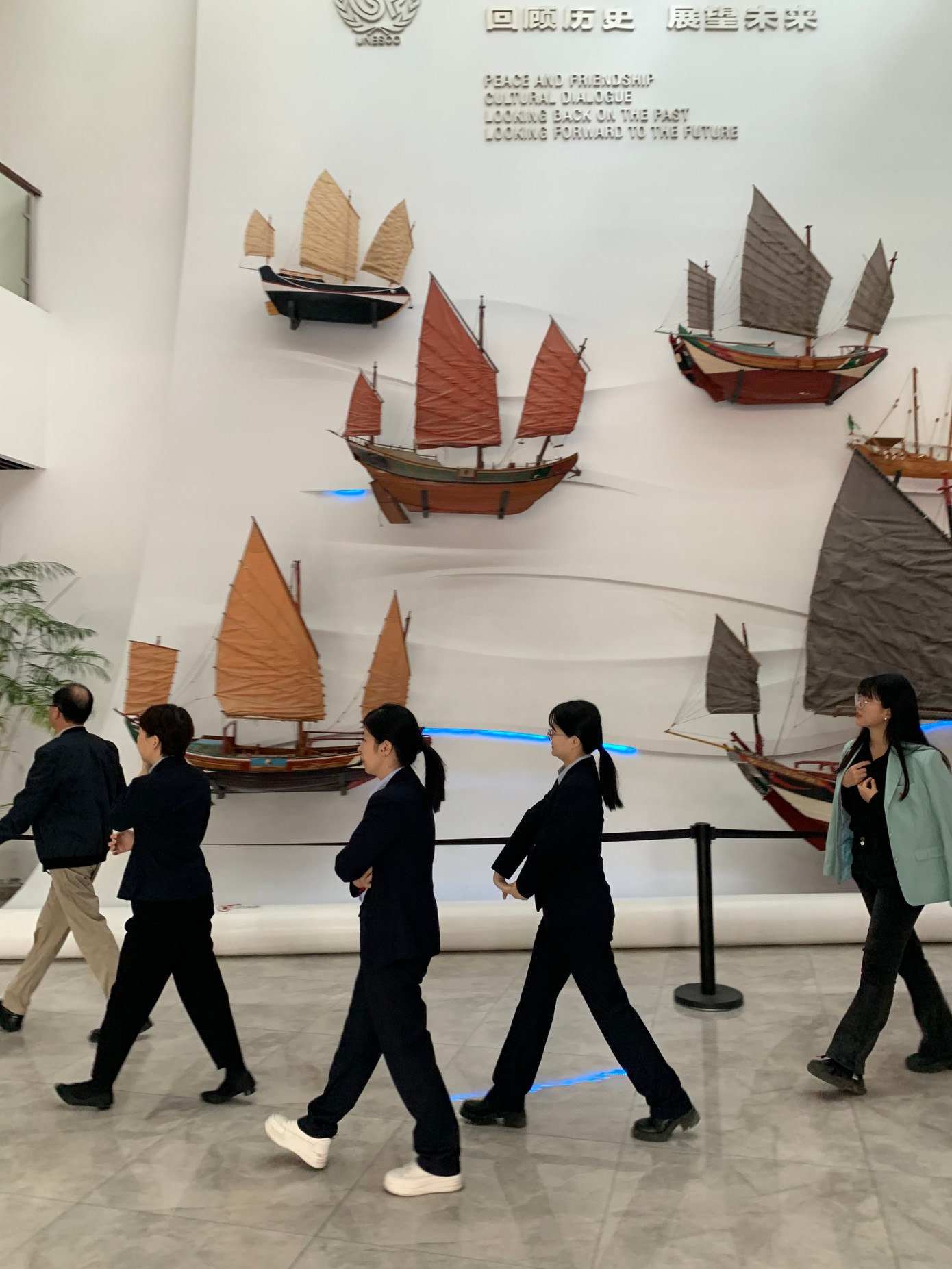 Bảo tàng Hàng hải Tuyền Châu thu hút đông khách tham quan là học sinh, sinh viên. Ảnh: Linh Nhi. Bảo tàng Hàng hải Tuyền Châu thu hút đông khách tham quan là học sinh, sinh viên. Ảnh: Linh Nhi.