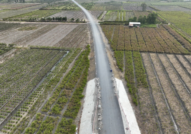 Đường Lương Hòa - Bình Chánh đoạn qua TPHCM đã hoàn thiện và chờ kết nối từ phía Long An (Ảnh: Lê Thành). Đường Lương Hòa - Bình Chánh đoạn qua TPHCM đã hoàn thiện và chờ kết nối từ phía Long An (Ảnh: Lê Thành).