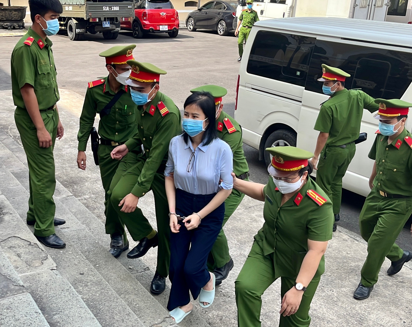 Bị cáo Hoàng Thị Thúy Nga